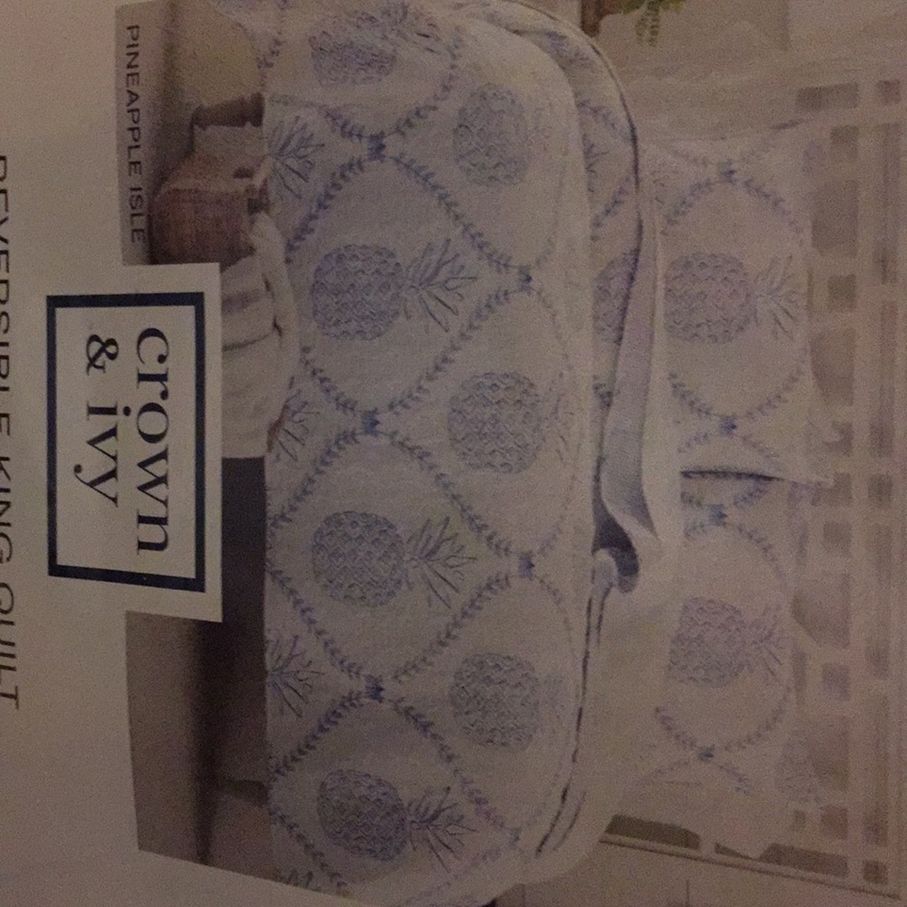 Crown and Ivy King size reversible quilt